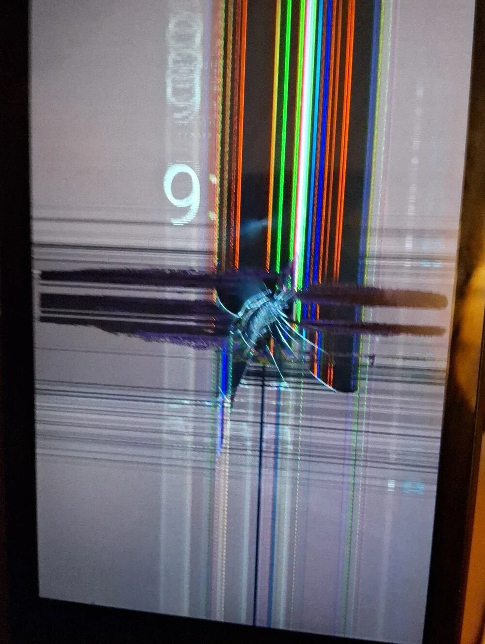 Parts Only Fire HD 8 Tablet with Cracked, Distorted Display For PARTS ONLY